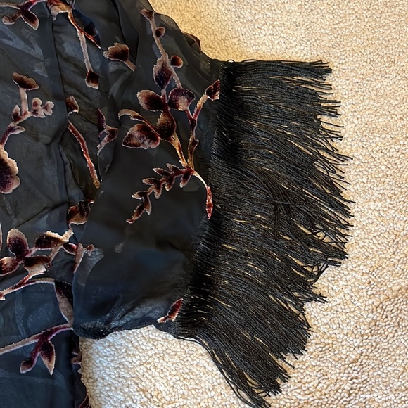 Sheer Jacket-with velvet floral print - Picture 6 of 8